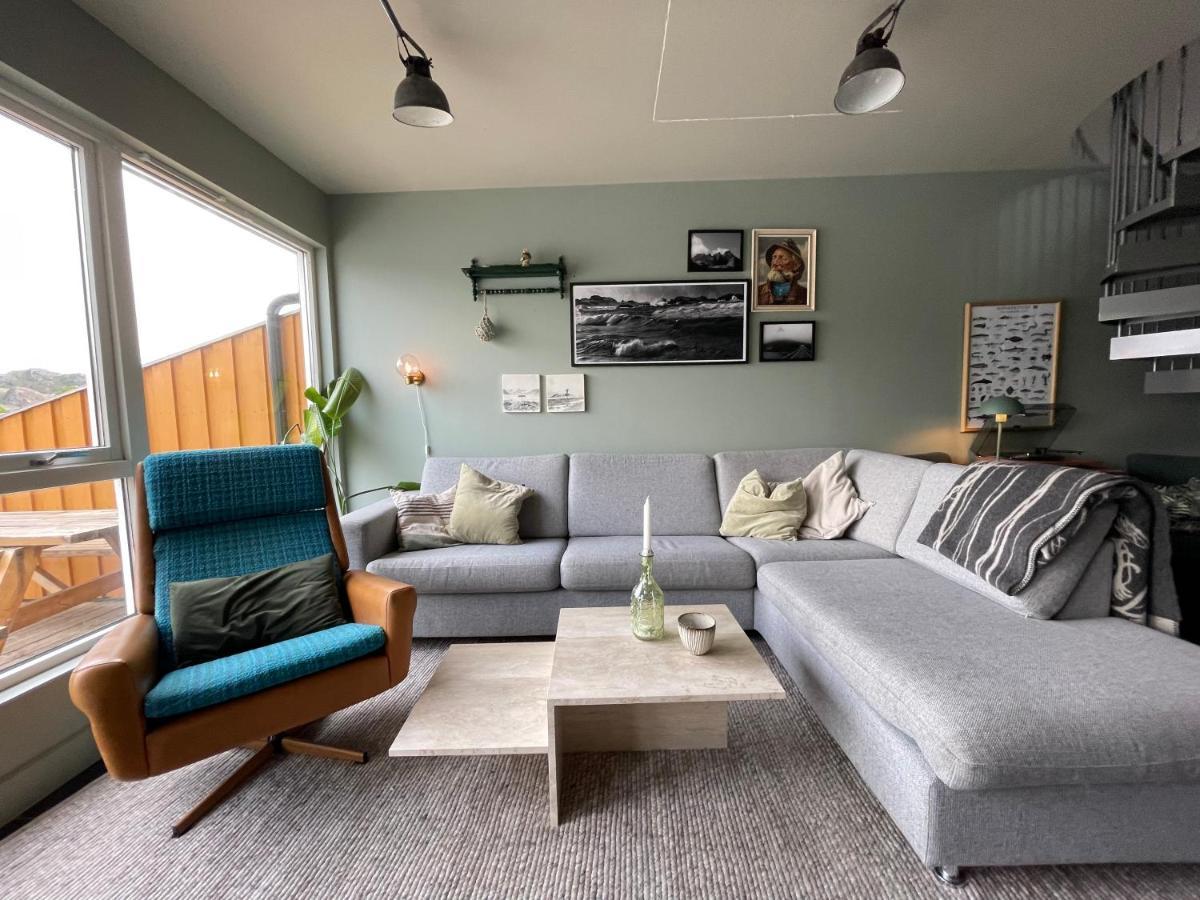 Charming Waterfront Cabin In Ballstad, Lofoten Екстер'єр фото