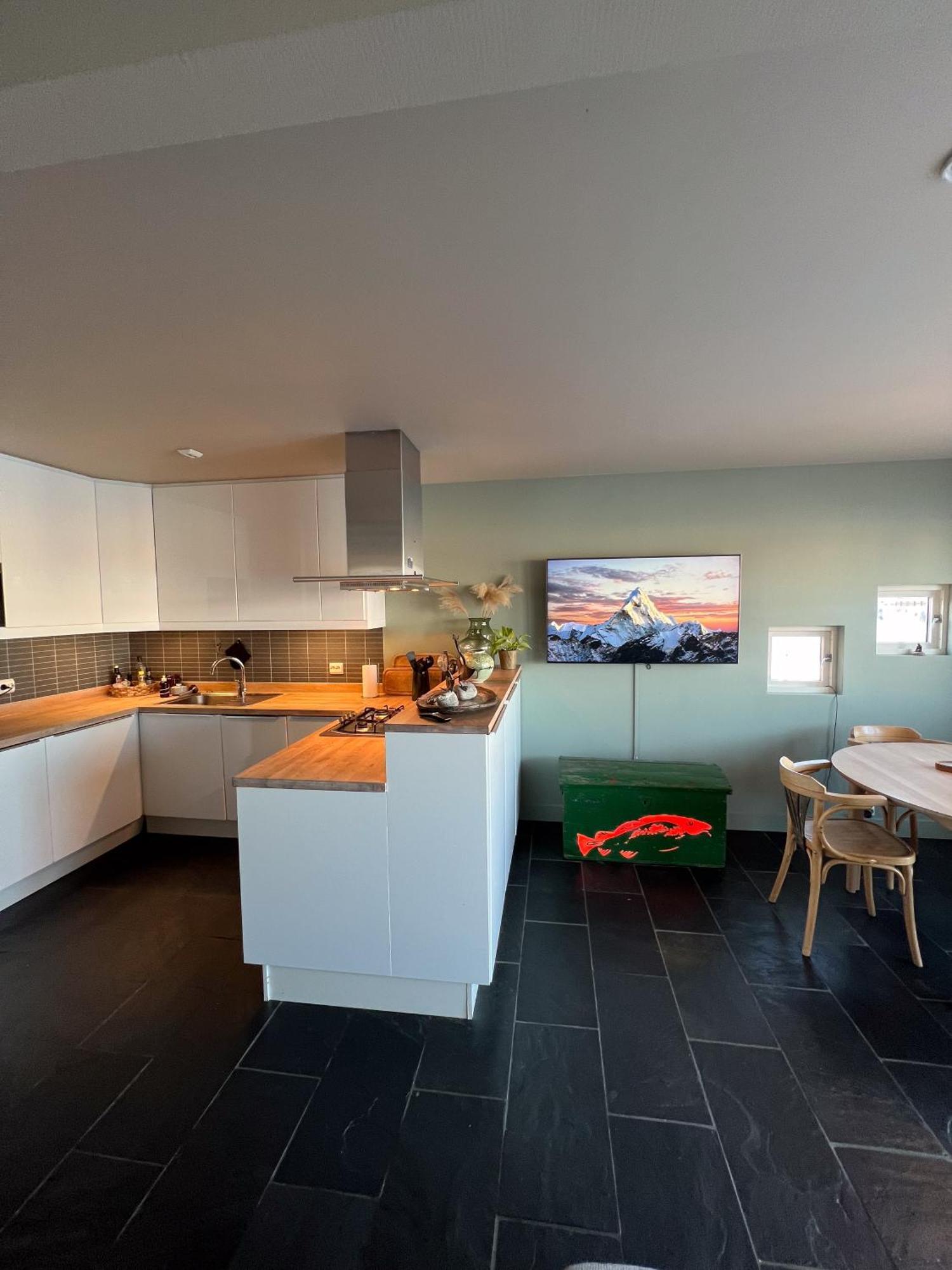 Charming Waterfront Cabin In Ballstad, Lofoten Екстер'єр фото
